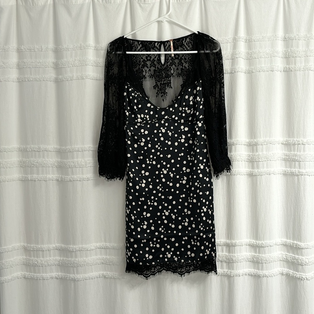About That Mini Dress - Free People - Size Medium NWOT - Picture 2 of 9